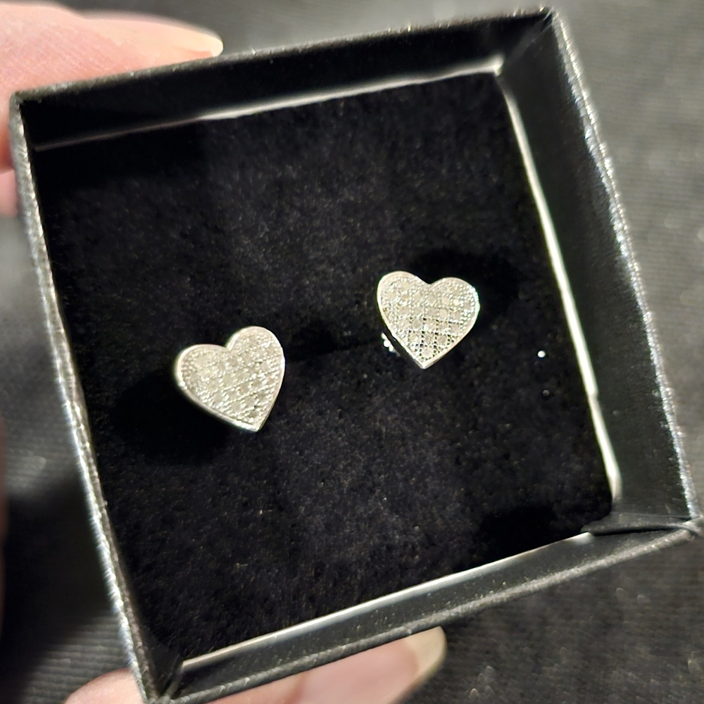 101 - Amazing Mens or Womens 14K Gold 1/3 CTW Diamond Designer Earrings